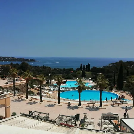 Duplex Atypique Avec Magnifique Vue Et Baie D'agay Saint-Raphael (Var)